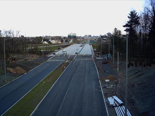 Le pont de la promenade des Fées, vu du viaduc de la promenade de la Gatineau